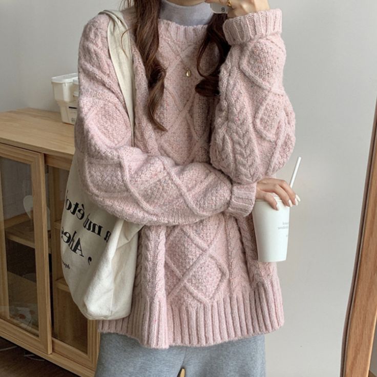 【LAST DAY SALE】Women's Round Neck Cable Knit Batwing Sweater
